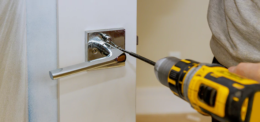 After-hours Locksmith  For Lock Troubleshooting in Maywood, California
